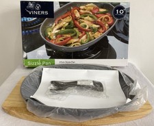 Cast Iron Steak Skillet Sizzle Pan 27cm Inc Wooden Cradle VINERS Boxed NEW