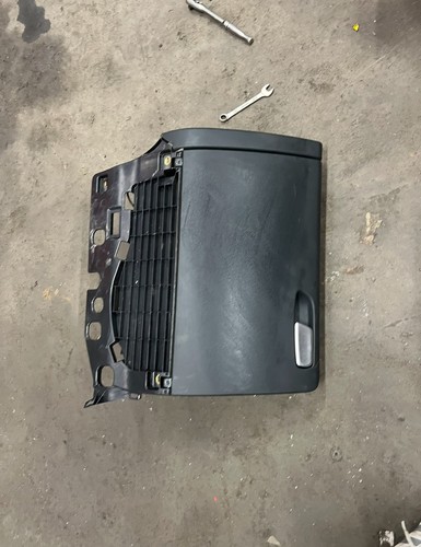 Genuine audi glove box - ✅genuine,