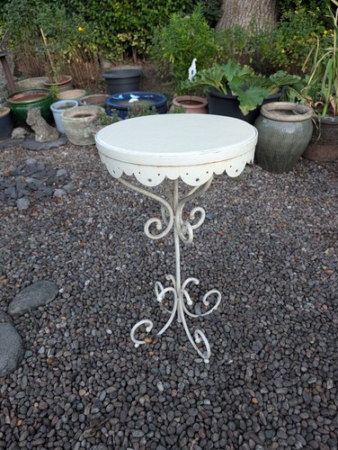 Vintage metal bistro table - metal, /