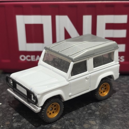 Matchbox land rover defender - matchbox,