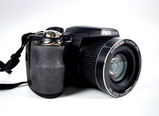 Fujifilm FinePix S3200 14MP