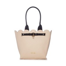 Floozie by Frost French light