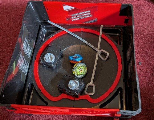 Beyblade stadium 2 - beyblade,