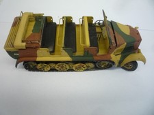 model kit 1 /35 built painted 8 ton sd.kfx.7 half track with roof