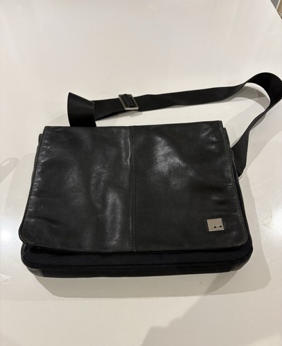 Knomo london laptop - london,