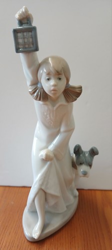 Nao porcelain figure - porcelain, with