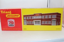Tri-ang (Hornby) R7395 Hornby Westwood Office Building - Excellent condition