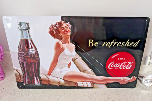 Coca cola refreshed pin - coca,