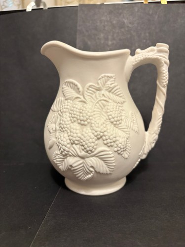 Antique berry motif rouse - berry,