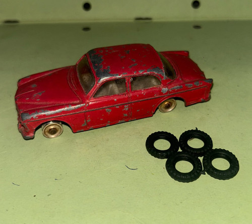 Dinky 184 volvo - volvo, red