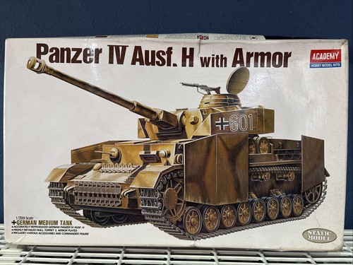 Academy 13233 panzer iv - academy,