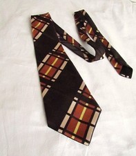 Vintage tie, plaid wide kipper
