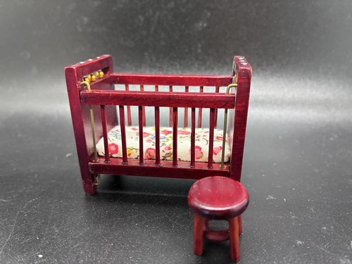 Dolls house scale - 1/24,