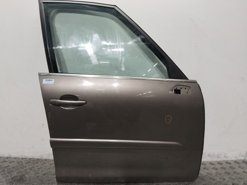 9004y0 front right door - right,