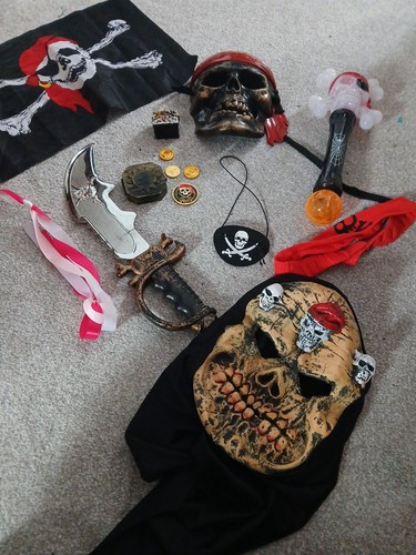 Pirate fancy dress - pirate,