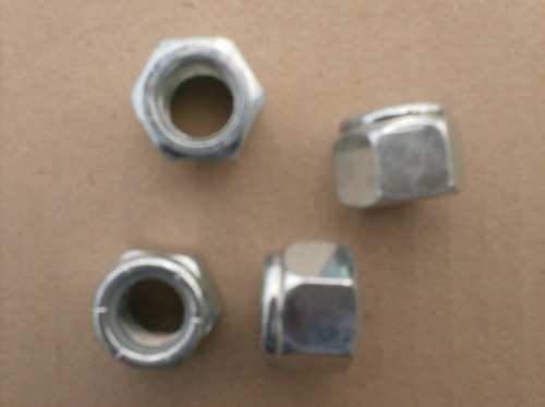 Irs inner fulcrum shaft nuts - shaft,