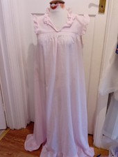 Ladies Vintage Size 14-16 Pale Pink Sleeveless Nightwear