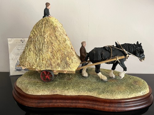 Border fine arts hay - "hay, bogie"