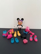 Minnie Mouse Dress-Up Figure with Accessories – Shoes, Outfits, Camera & More