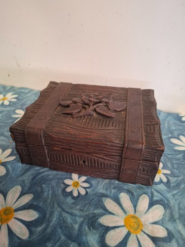 Antique black forest - black,
