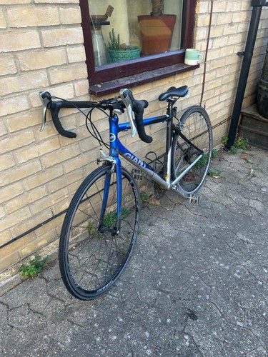 Road bike - road,