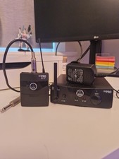 AKG SR40 Mini Pro Wireless Guitar Unit (receiver and transmitter)