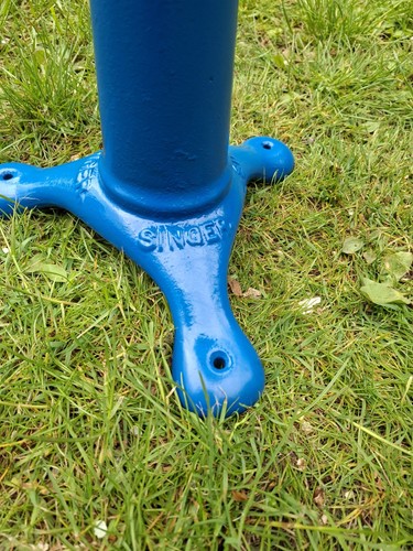 Singer sewing machine stool - singer,
