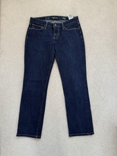 BNWOT Levis Women’s Jeans Demi Curve Modern Rise Straight Leg. 29/28