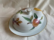 Royal Worcester Evesham Gold -