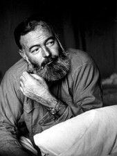 V4097 Ernest Hemingway Writer