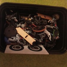 Lot 4 Warhammer 40k  lotr Bits
