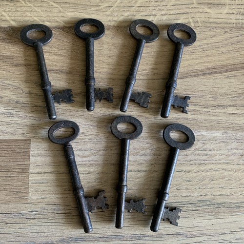 Vintage old keys lot - keys, 7