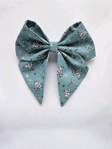 Floral pattern hair bow - bow, on