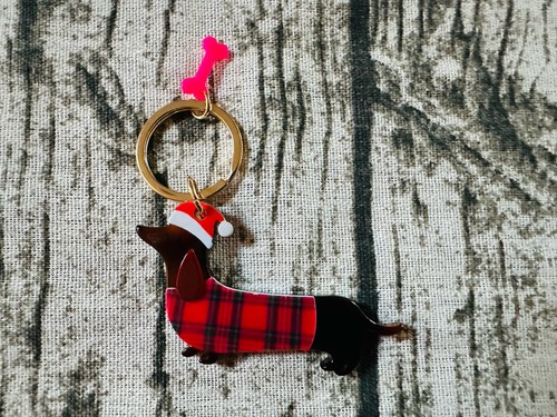Sausage dog dachshund - sausage, /