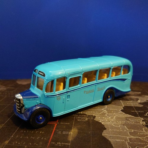 Corgi bedford coach - corgi, bus