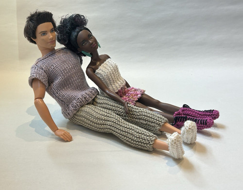 Articulated fashion dolls in - 2,