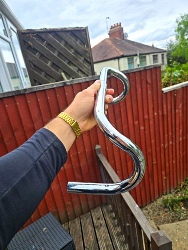Road bike drop handlebars - drop,
