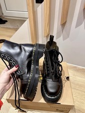 Dr. Martens Jadon Black