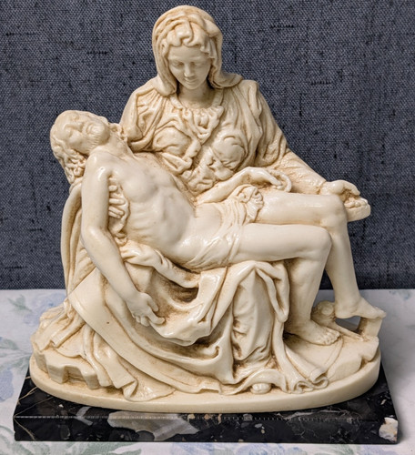 Vtg pieta statue michelangelo - vtg,