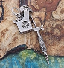 William Llewelyn Griffiths Skull Tattoo Machine / Gun Pendant Silver 925.