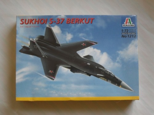 Italeri 1212 sukhoi s - 1212, s-37