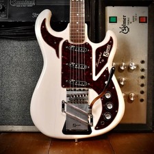 Burns Hank Marvin 1965 - White