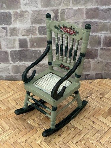 Dolls house scale - 1/12,