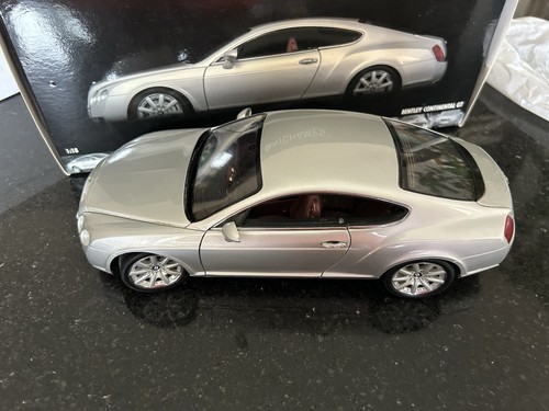 Scale minichamps bentley - 1:18,