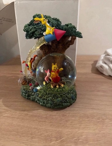 Winnie the pooh vintage - winnie,