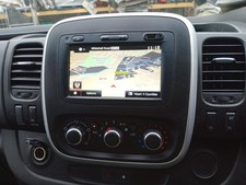 RENAULT TRAFIC STEREO RADIO
