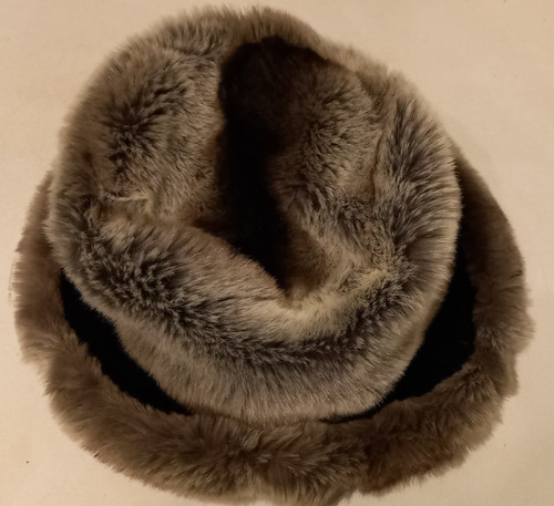 Ladies faux fur - in, two