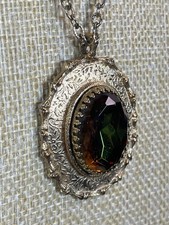 Sarah Coventry Pendant Necklace “Molten Topaz” Oval Faceted Glass Gold Tone 1350