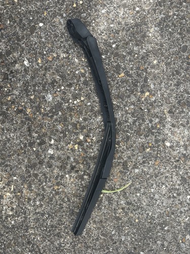 Genuine honda frv rear wiper - honda,
