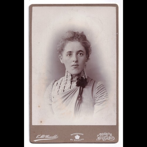 Cabinet card mc donald - mc,